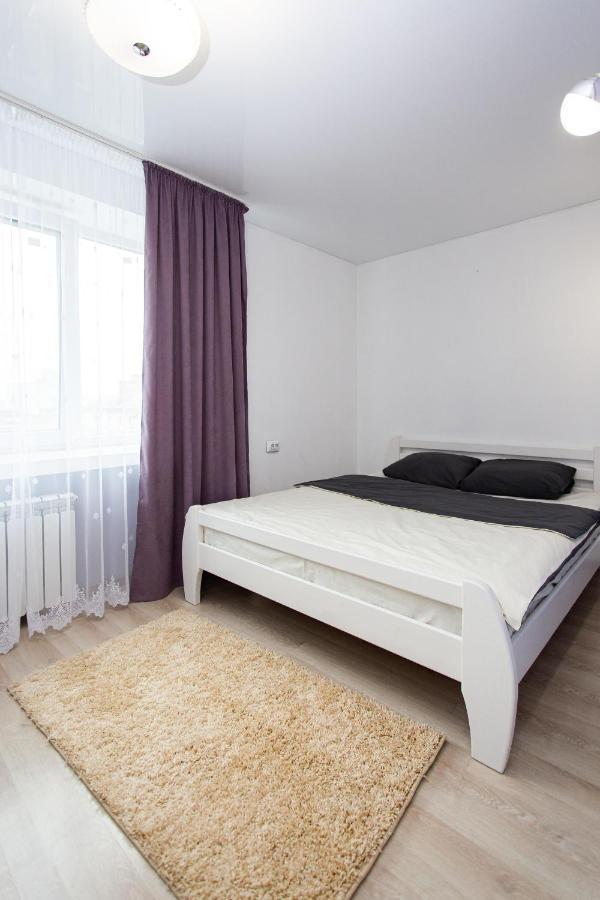 центр. вулиця руська. 2 кімнати Apartment *