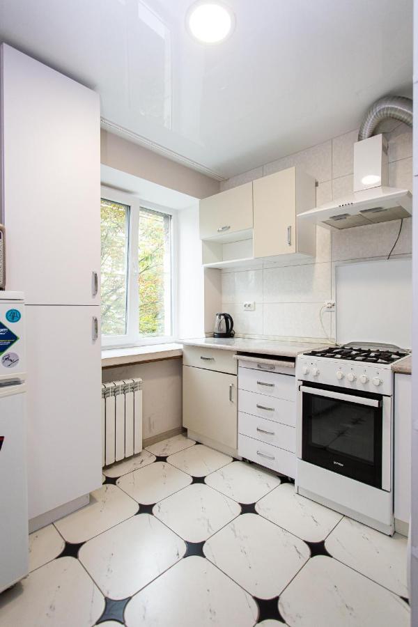 центр. вулиця руська. 2 кімнати Apartment Ternopil