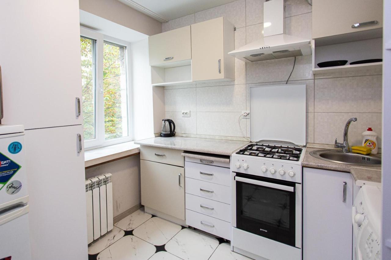 центр. вулиця руська. 2 кімнати Apartment *